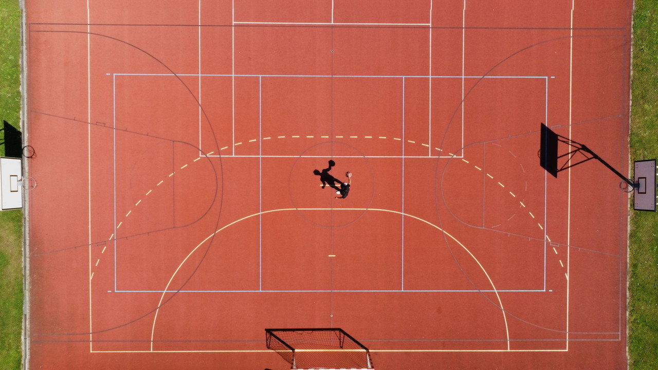 Der harte Weg als Basketballspieler in der Schweiz