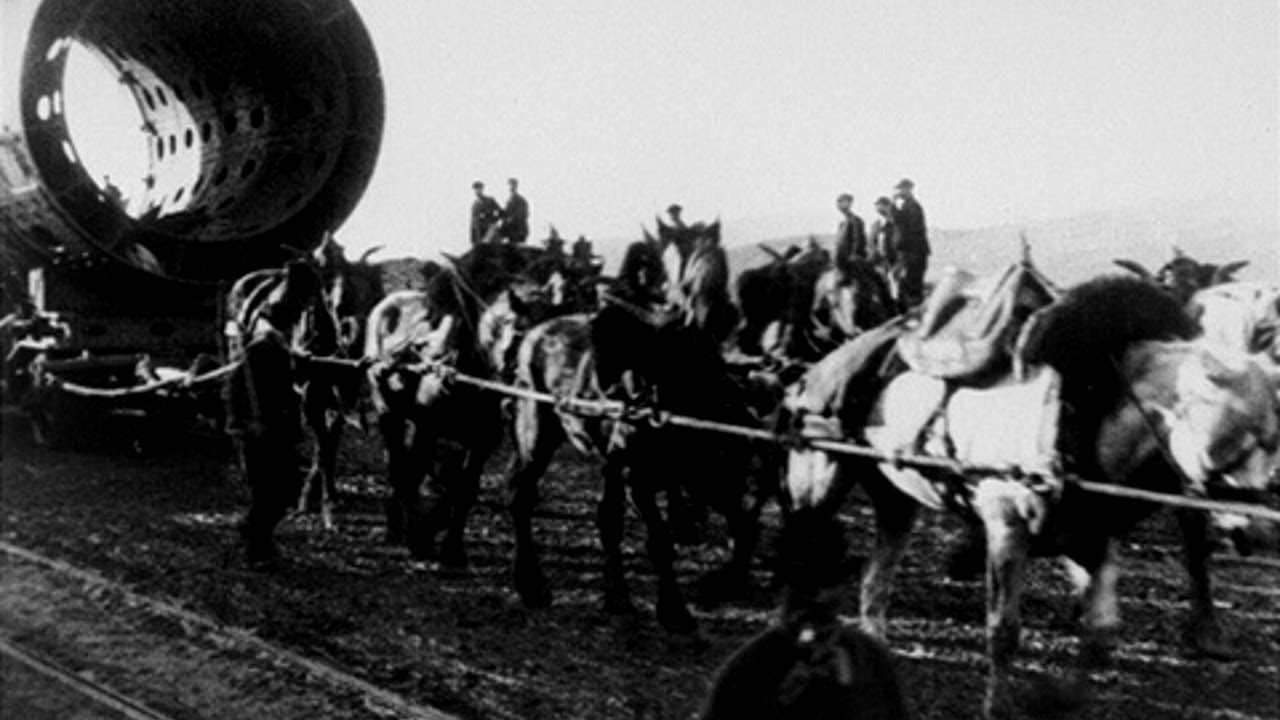 Transport d'une tourelle par un attelage de 60 chevaux