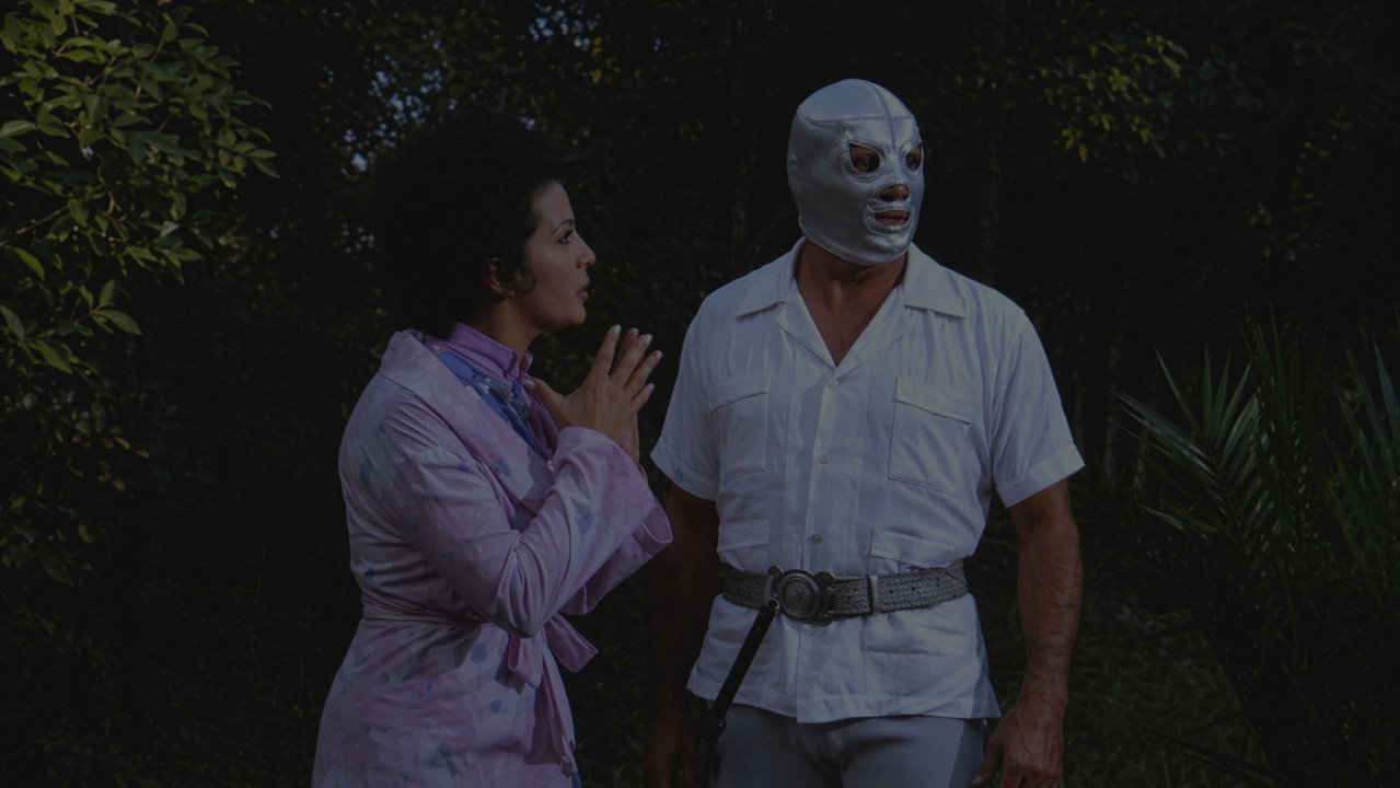 Santo in the Vengeance of the Mummy