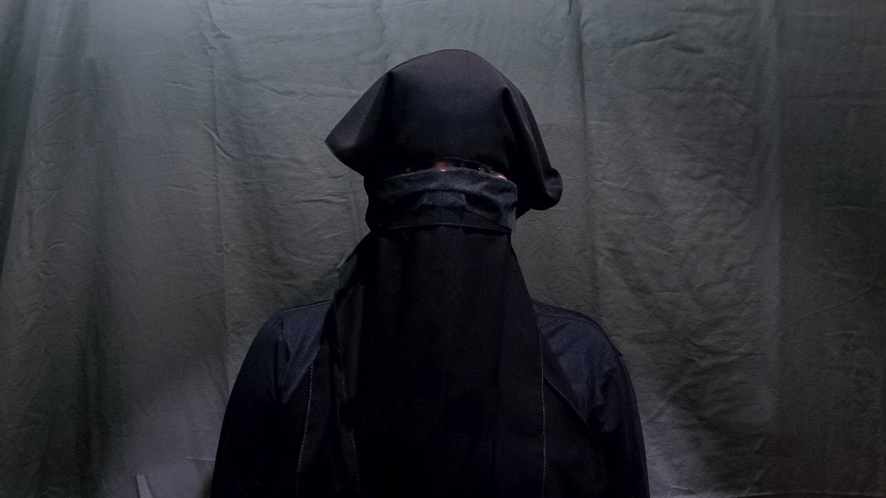 الغربة