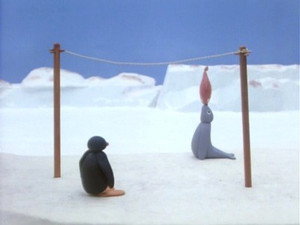 Pingu joue au tennis