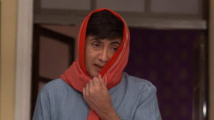 Manmohan Invents Sundari to Frame Vibhuti