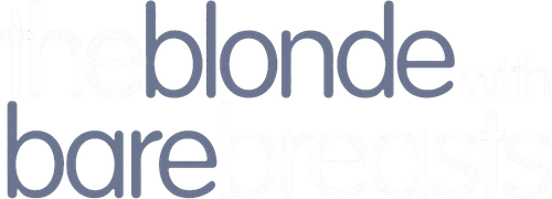 La Blonde aux seins nus logo